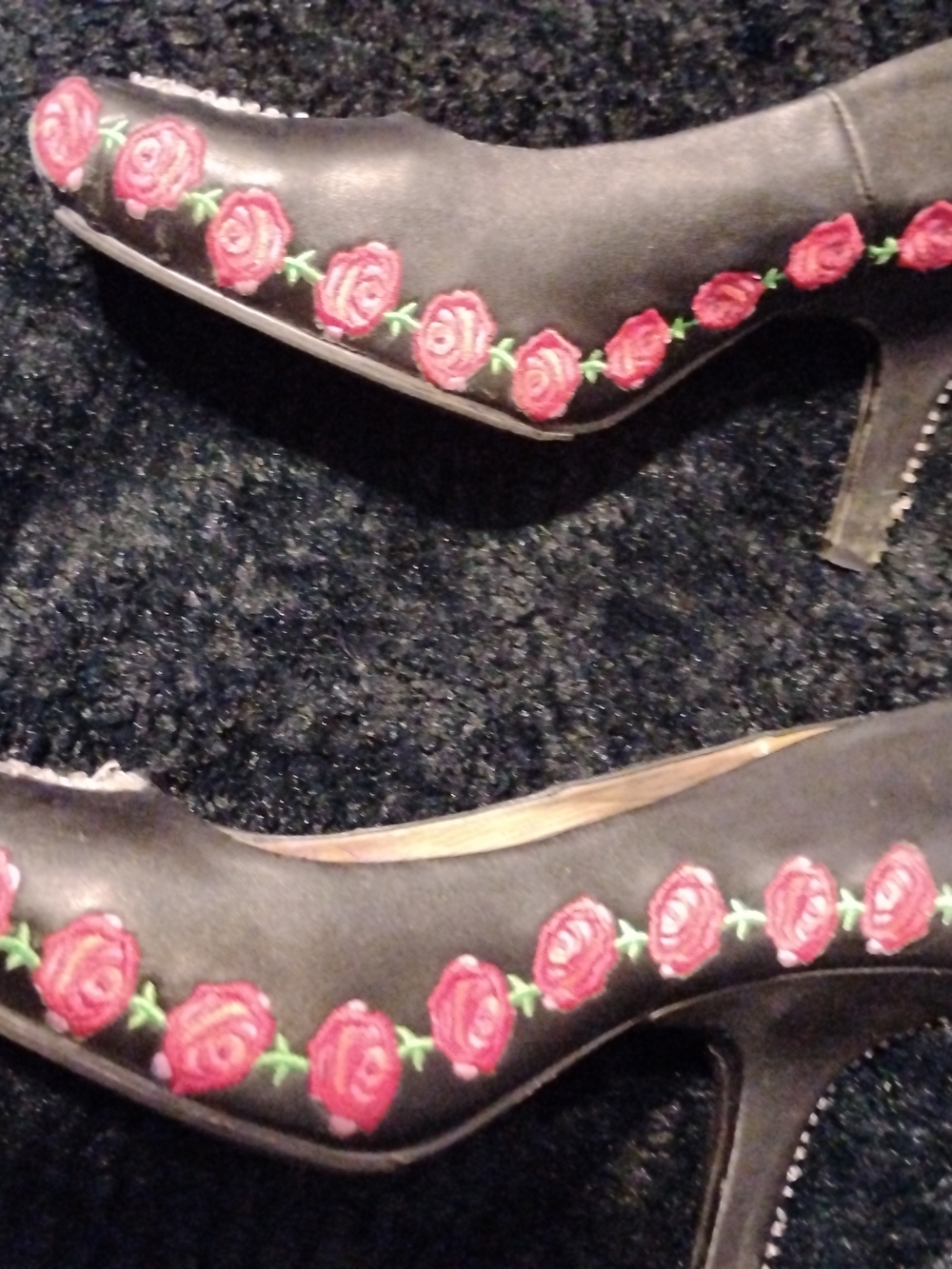 Black Women's Embellished Skull And Roses Heals